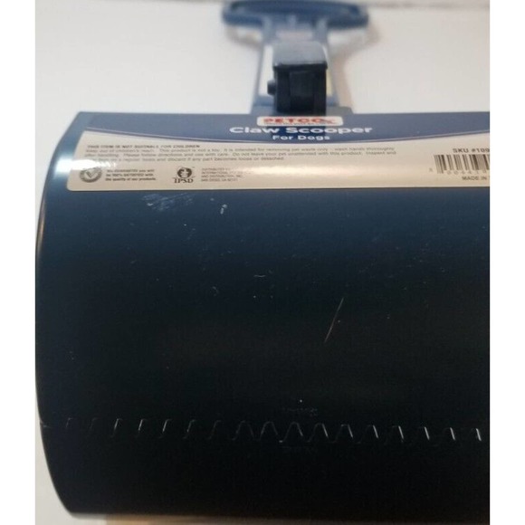 COPY - New Petco claw Pooper Scooper for dogs - Works Great on grass, gravel an… - Picture 7 of 12